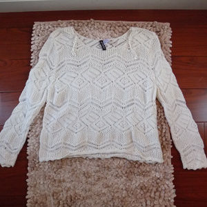 DIVIDED Knit Sweater